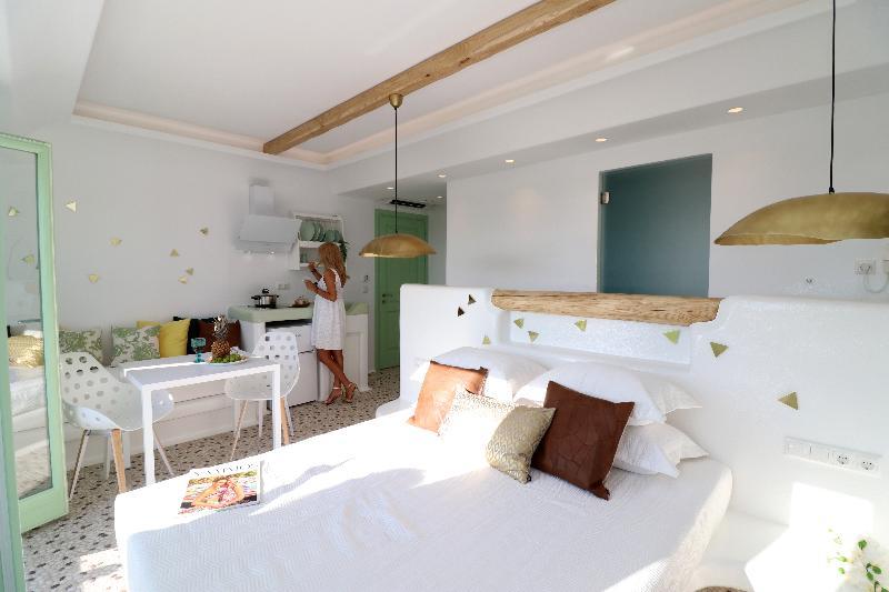 Depis Luxury Suites Naxos City 외부 사진